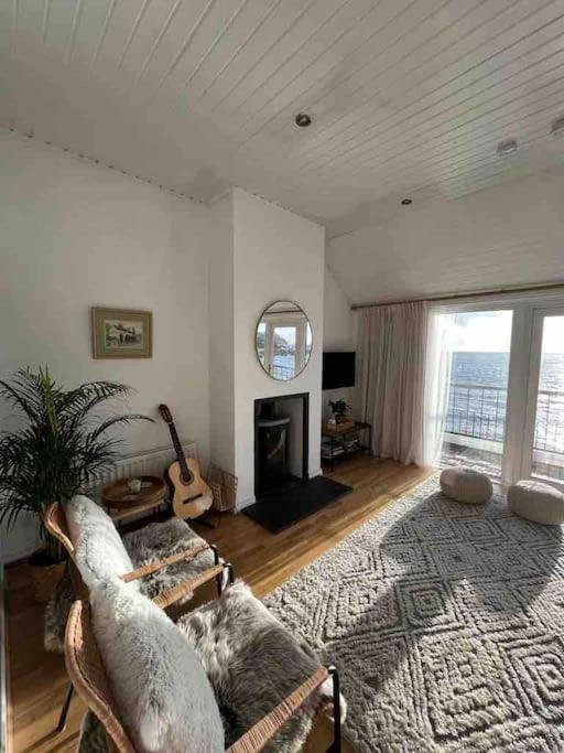 Vila Relax With Spectacular Views And Hot Tub Kircubbin Exteriér fotografie