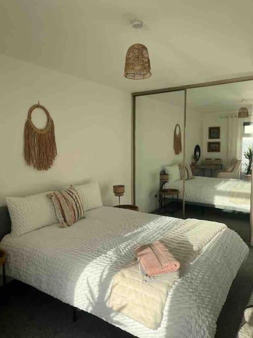 Vila Relax With Spectacular Views And Hot Tub Kircubbin Exteriér fotografie