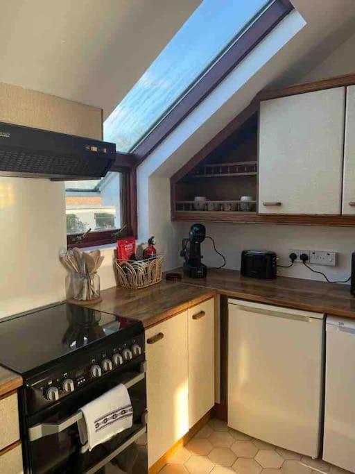 Vila Relax With Spectacular Views And Hot Tub Kircubbin Exteriér fotografie